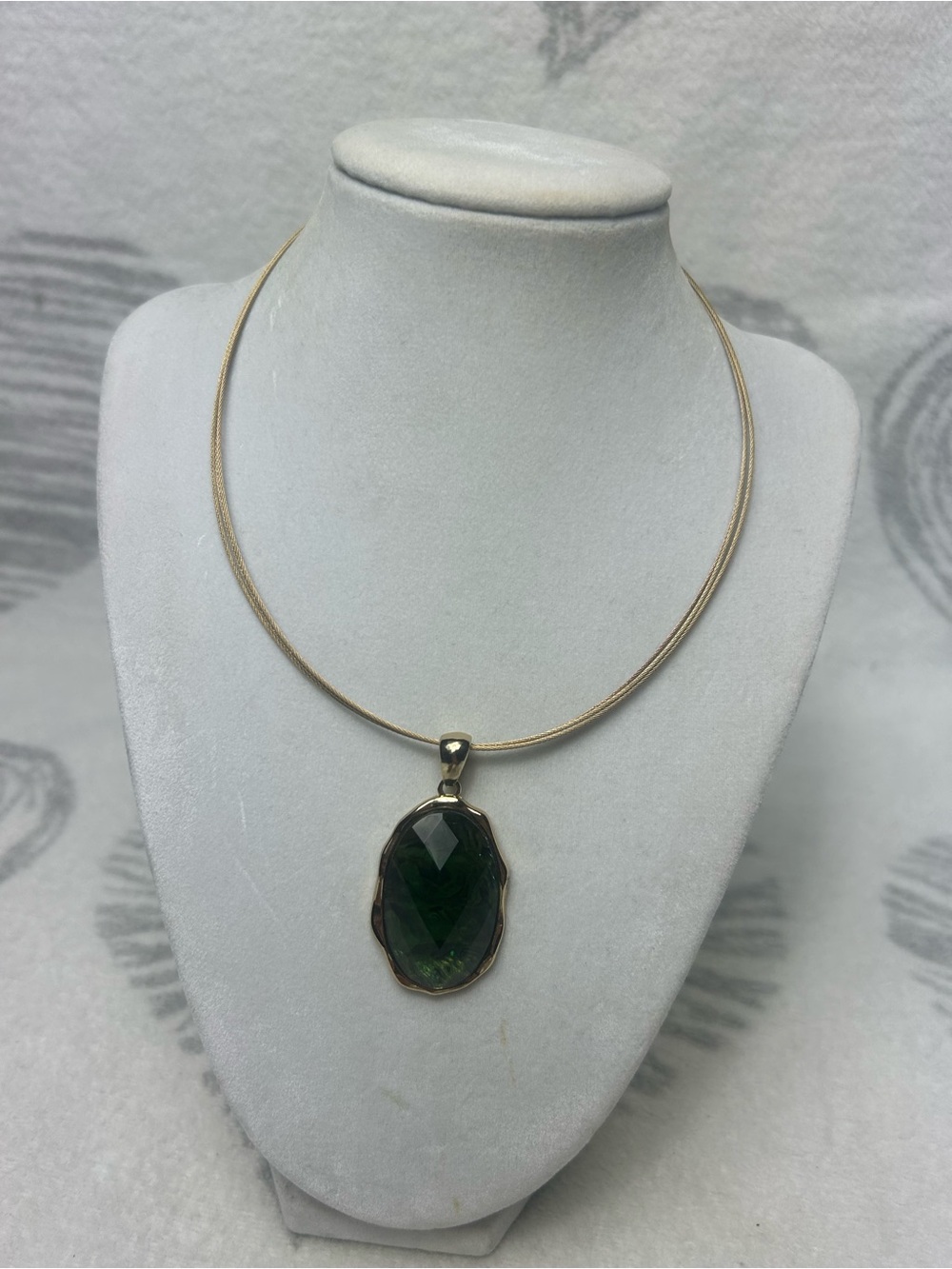 Green gold statement stone chunky necklace